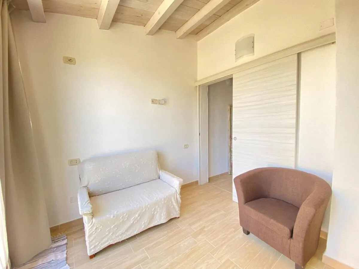 Dom wakacyjny Capitana Beach Home Privat Parking- 350 From The Beach Quartu SantʼElena